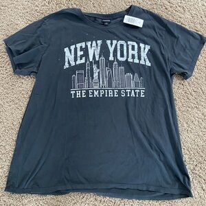 NWT TORRID NEW YORK CLASSIC FIT PHANTOM STUDDED GRAPHIC TEE SIZE 1X